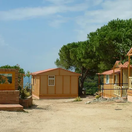 Fantastic Bungalow Equipped For 4 People Дом отдыха *