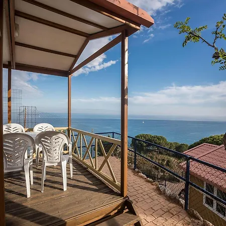 Fantastic Bungalow Equipped For 4 People